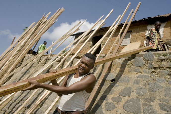 Workers during their duties at a sawmill/carpentry in Boma town, Bas-Congo  - © Giulio Napolitano